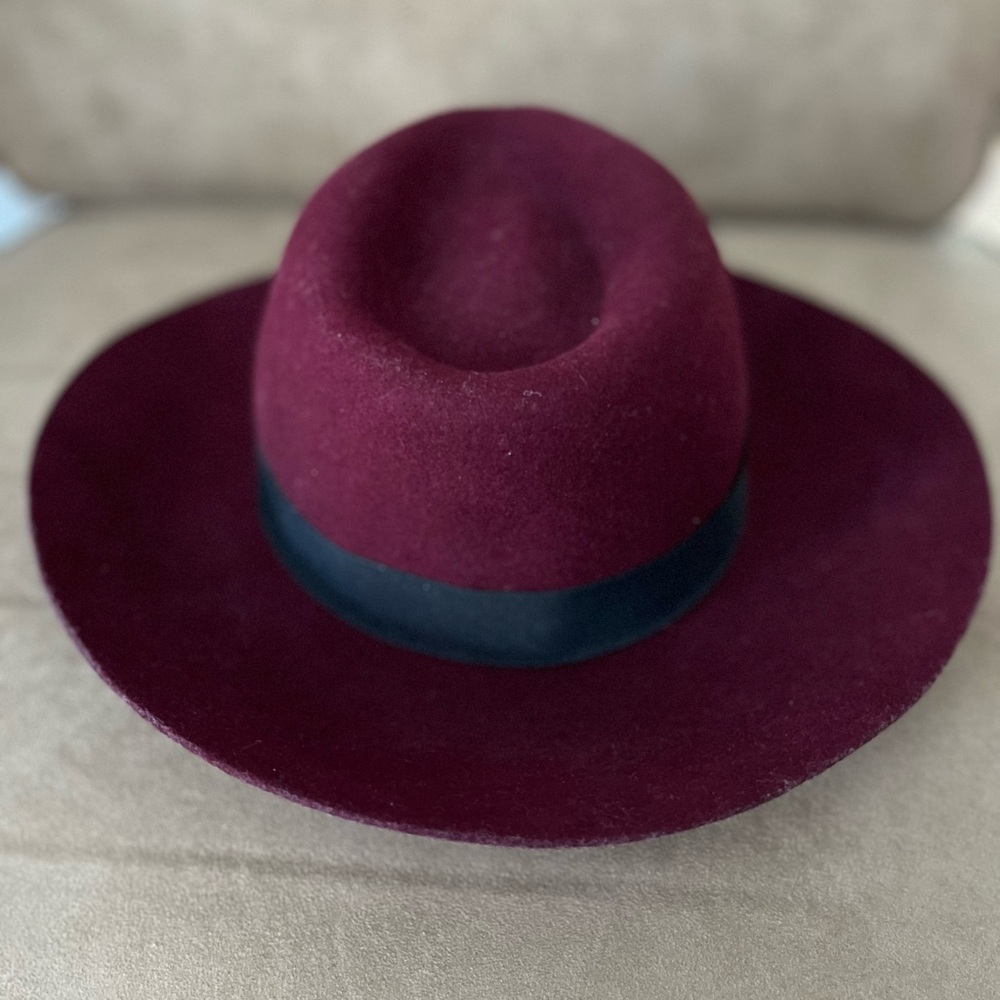 H&M Burgundy Felt Hat with Black Band